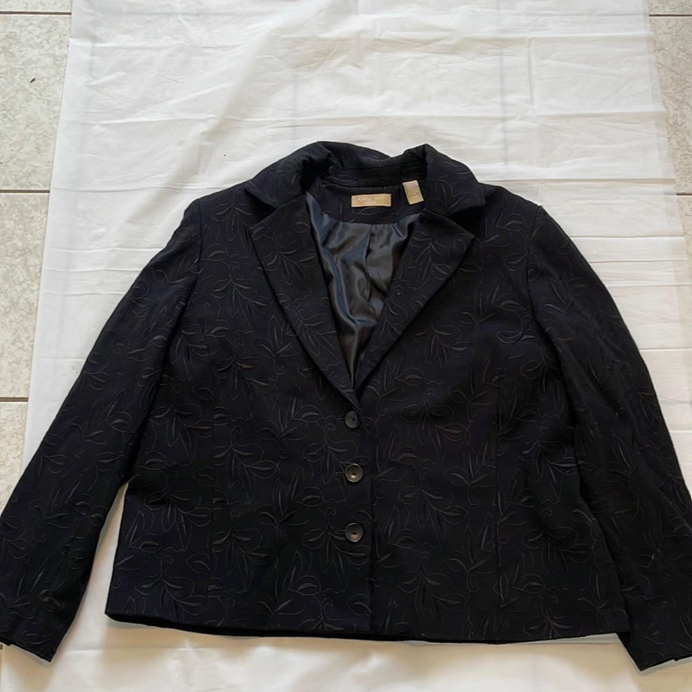 Kate Hill women’s black 3 button blazer with embroiled flower design size 2X